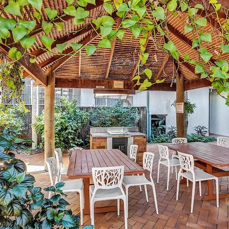 Coral Tree Inn Cairns Bagian luar foto