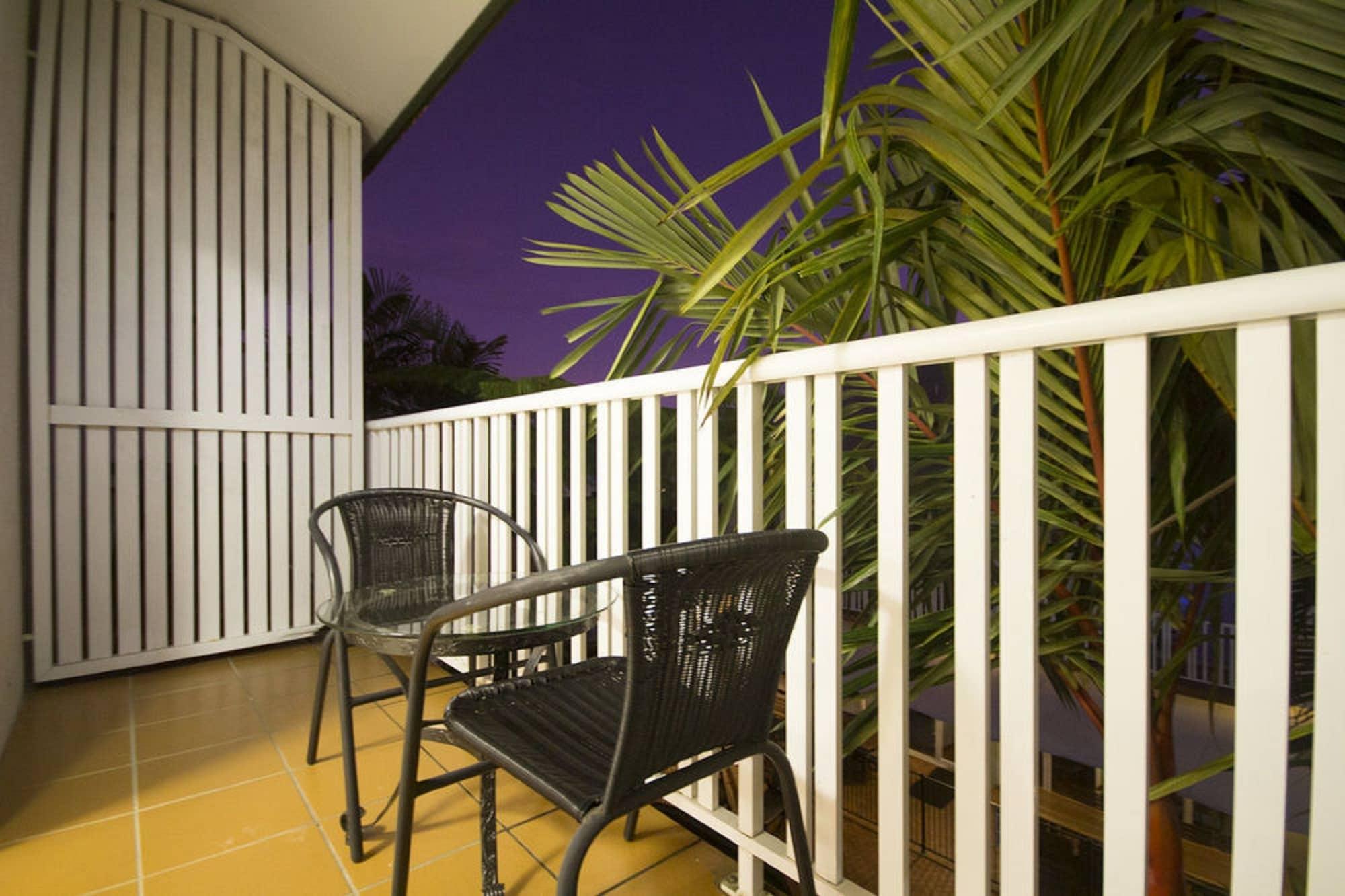 Coral Tree Inn Cairns Bagian luar foto