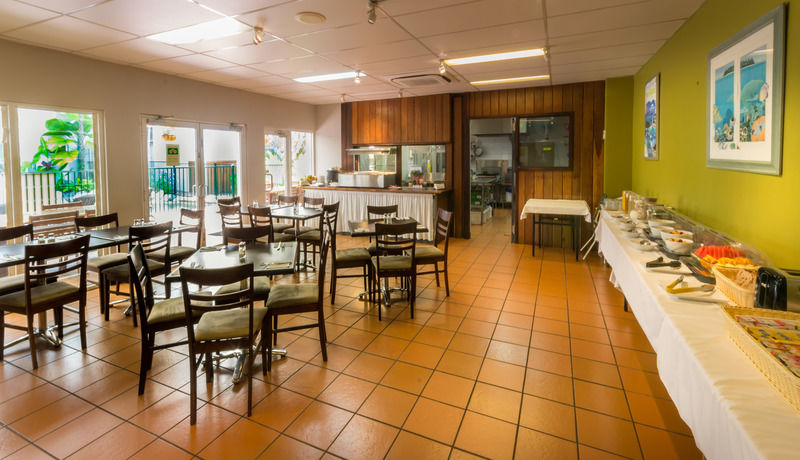 Coral Tree Inn Cairns Bagian luar foto